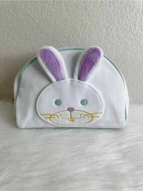 NWOT Bvlgari Petits Et Mamans White Bunny Zipper Top Cosmetic Bag